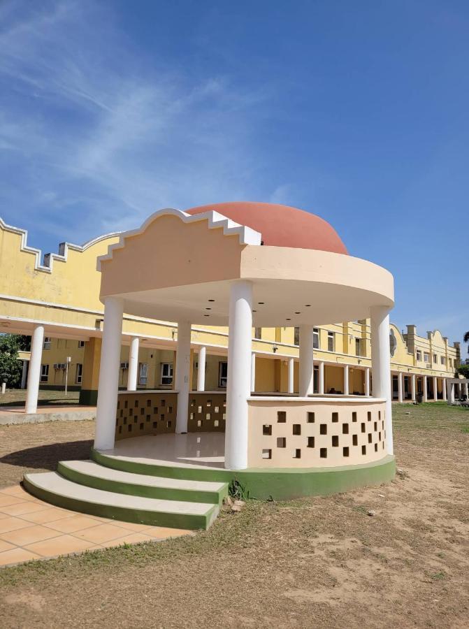 Hotel Portico Norte Tartagal المظهر الخارجي الصورة
